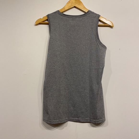 Nike Light Grey Crew Neck Sleeveless Muscle Tee Tank top Size Medium - Picture 2 of 3